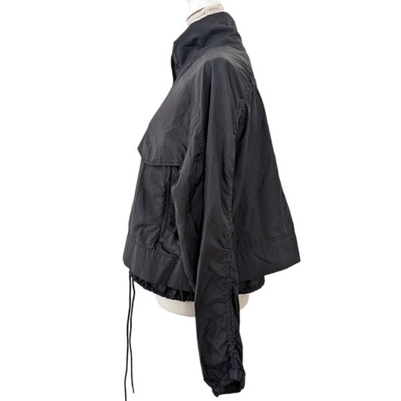 Athleta Canopy Parachute Jacket Short Black Lightweight Windbreaker Size M NWT - Picture 7 of 13